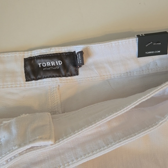 Torrid White Jean Skort Size 22 - Picture 2 of 8